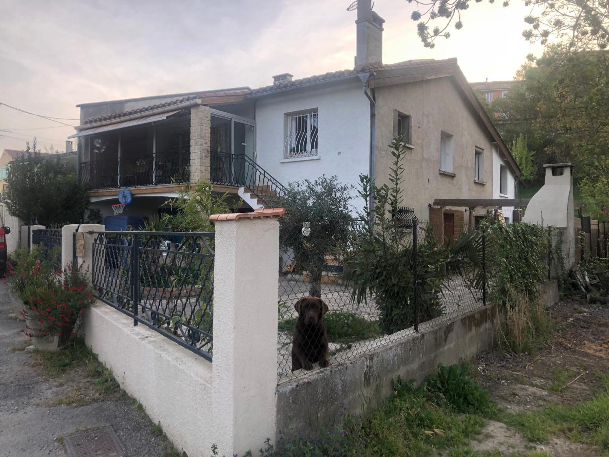 Bienvenue « A L'Ombre Du Figuier » Lägenhet Pieusse Exteriör bild